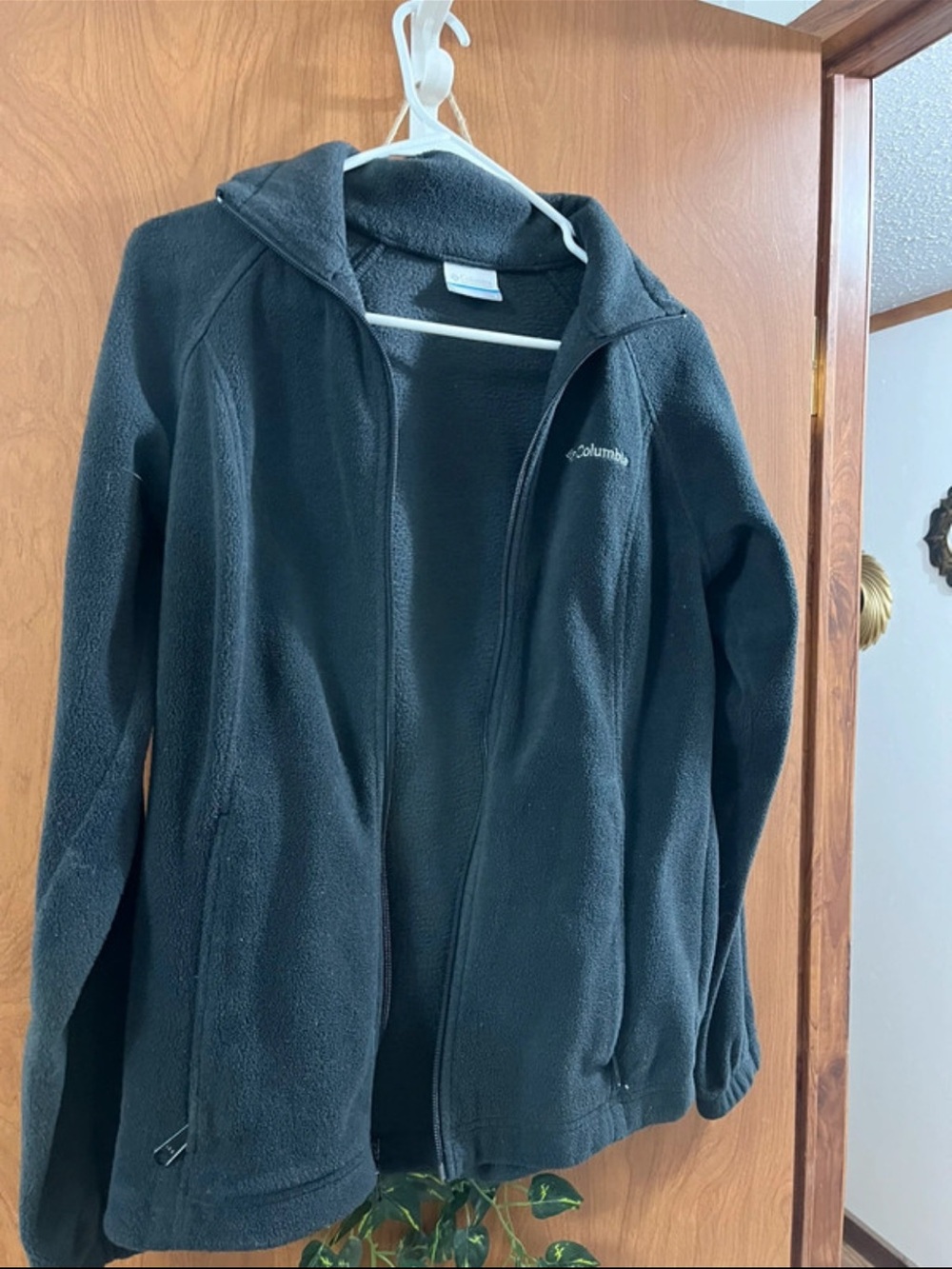 Columbia Women’s Black Fleece Jacket